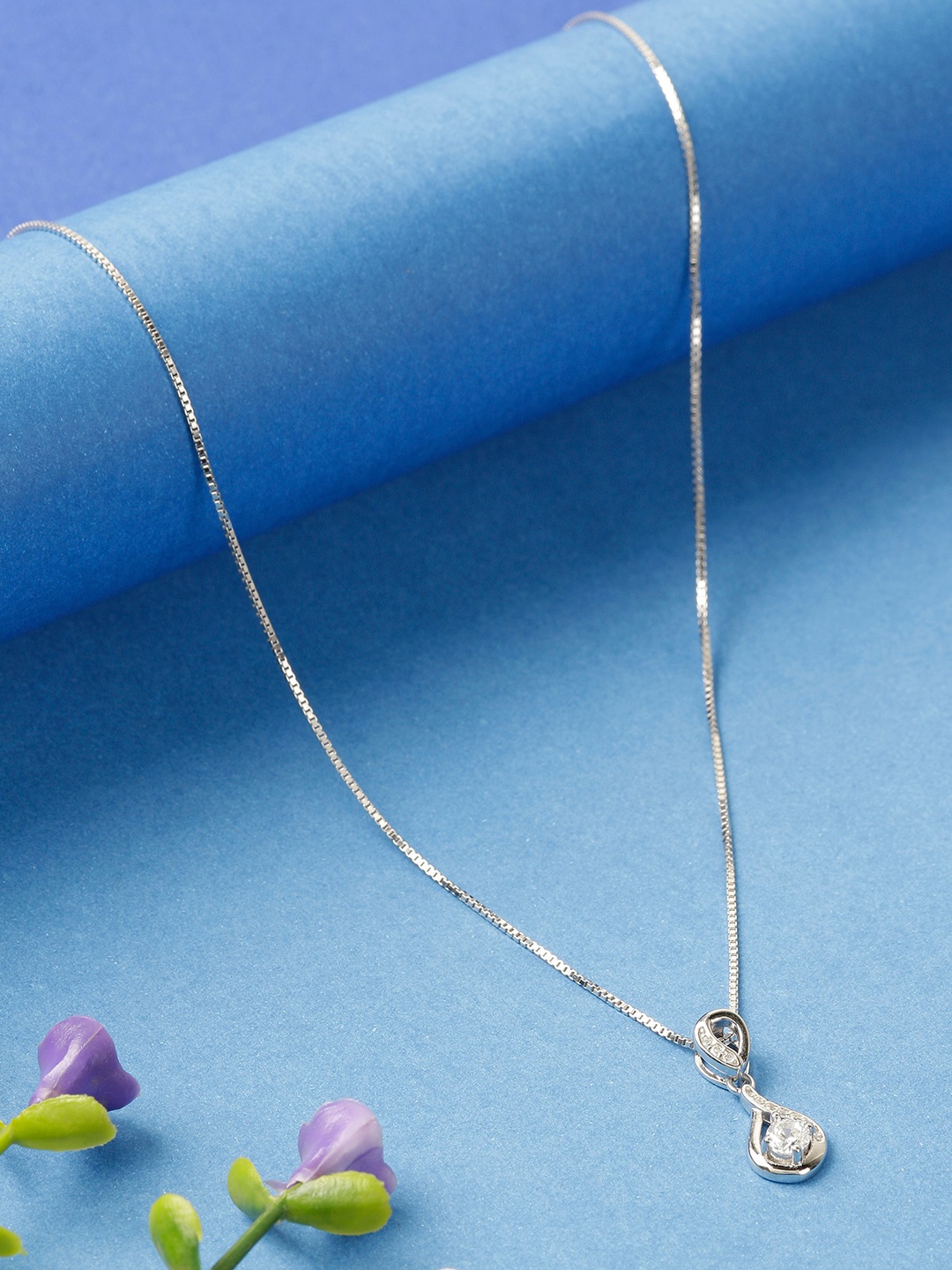 GIVA 925 Sterling Silver-Toned Rhodium-Plated White AAA+ Zircon-Studded Twist Pendant
GIVA 925 Sterling Silver-Toned Rhodium-Plated White AAA+ Zircon-Studded Twist Pendant