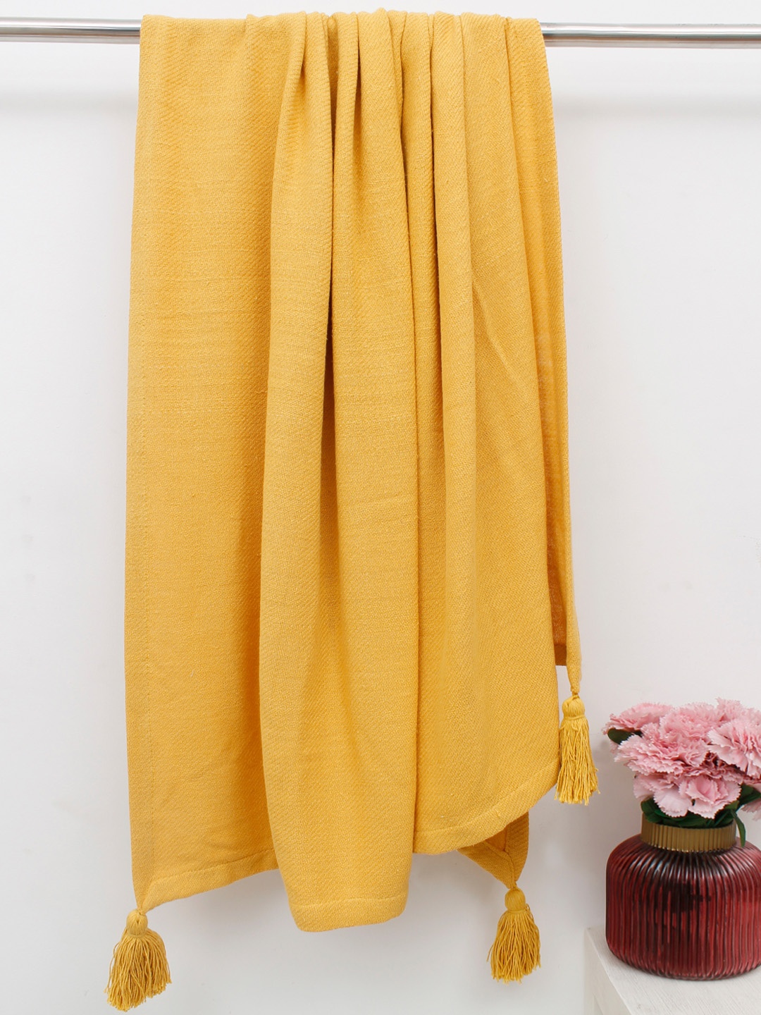 AVI Living Mustard Yellow Self-Design 450 GSM Waffle Weave Pure Cotton Throw With Tassels
AVI Living Mustard Yellow Self-Design 450 GSM Waffle Weave Pure Cotton Throw With Tassels