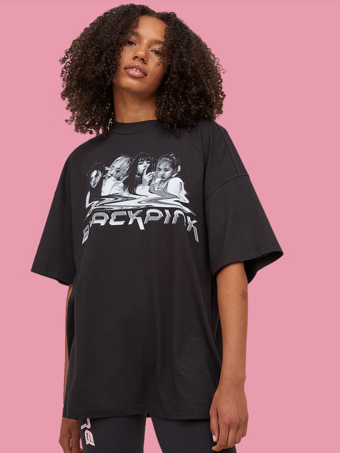 HM Women Black Oversized Printed Pure Cotton T-shirt
HM Women Black Oversized Printed Pure Cotton T-shirt