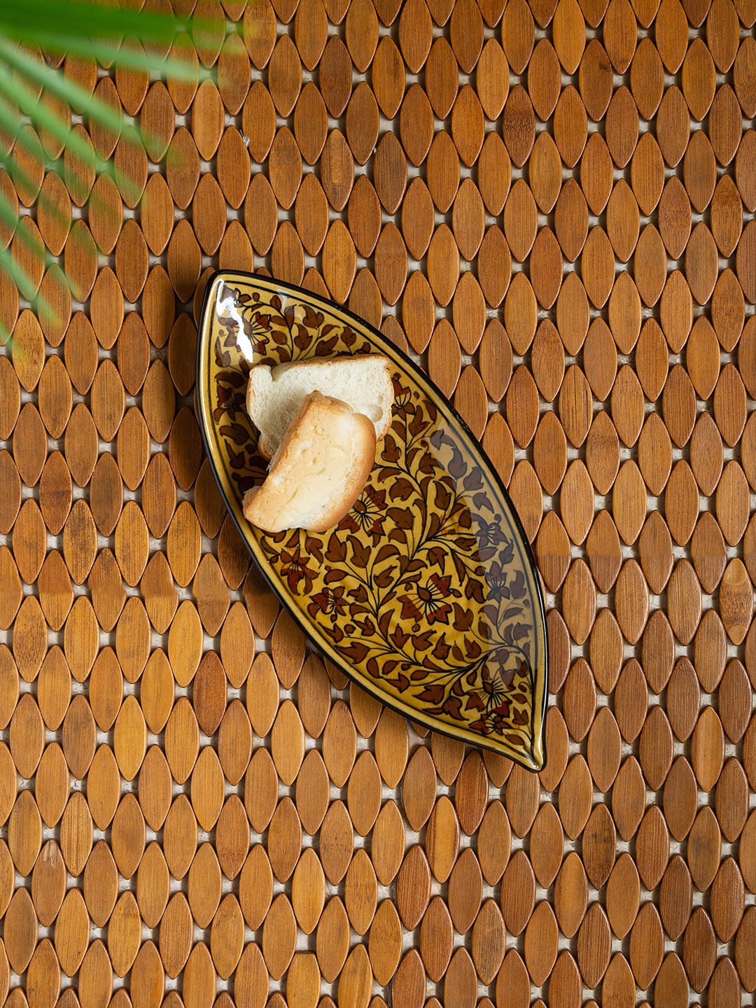 ExclusiveLane Ceramic Snacks Serving Platter Handcrafted (Microwave Safe, Boat Shape), Brown
ExclusiveLane Ceramic Snacks Serving Platter Handcrafted (Microwave Safe, Boat Shape), Brown