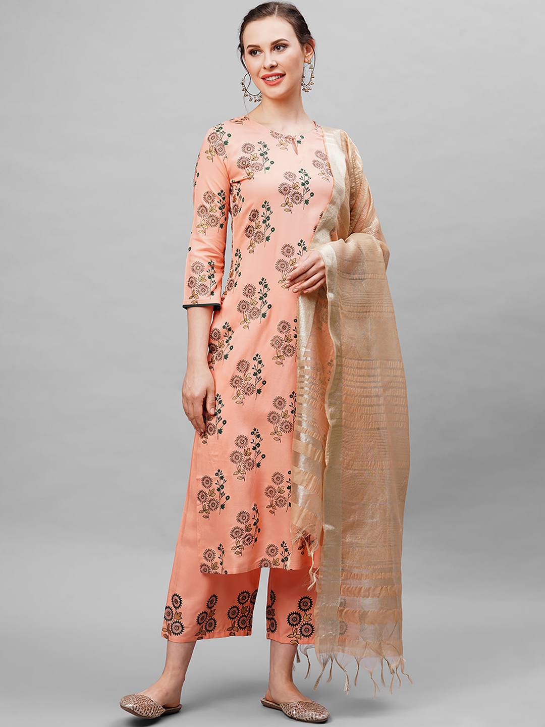 Indo Era Women Peach-Coloured Floral Printed Pure Cotton Kurta with Trousers & With Dupatta
Indo Era Women Peach-Coloured Floral Printed Pure Cotton Kurta with Trousers & With Dupatta