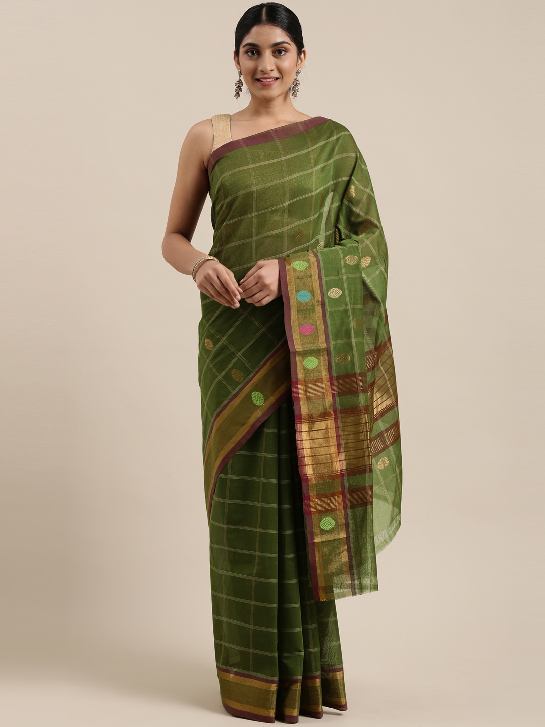 The Chennai Silks Classicate Green & Gold-Toned Checked Pure Cotton Venkatgiri Saree
The Chennai Silks Classicate Green & Gold-Toned Checked Pure Cotton Venkatgiri Saree