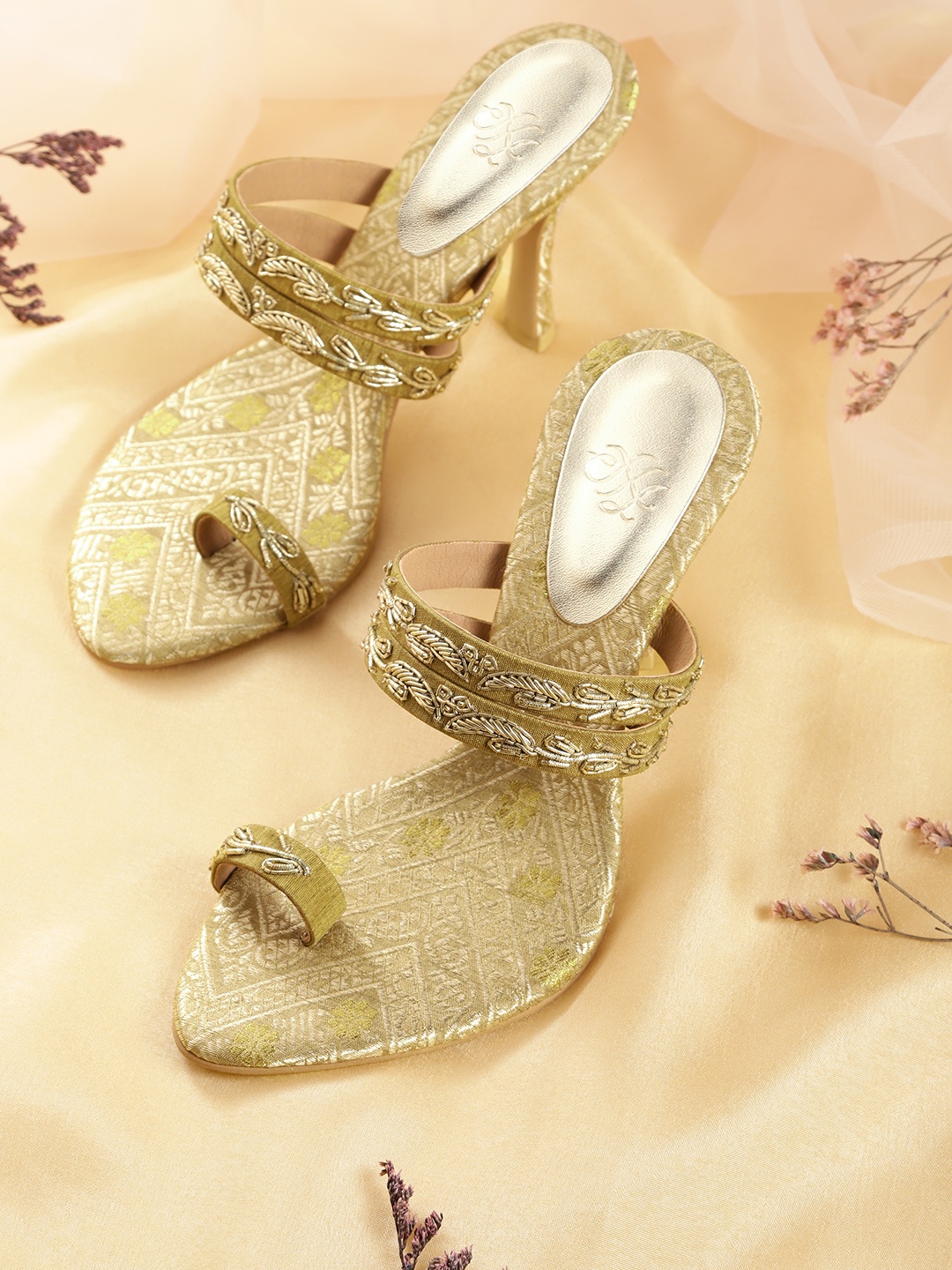 House of Pataudi Light Olive Green & Gold-Toned Embroidered Handcrafted One Toe Heels
House of Pataudi Light Olive Green & Gold-Toned Embroidered Handcrafted One Toe Heels