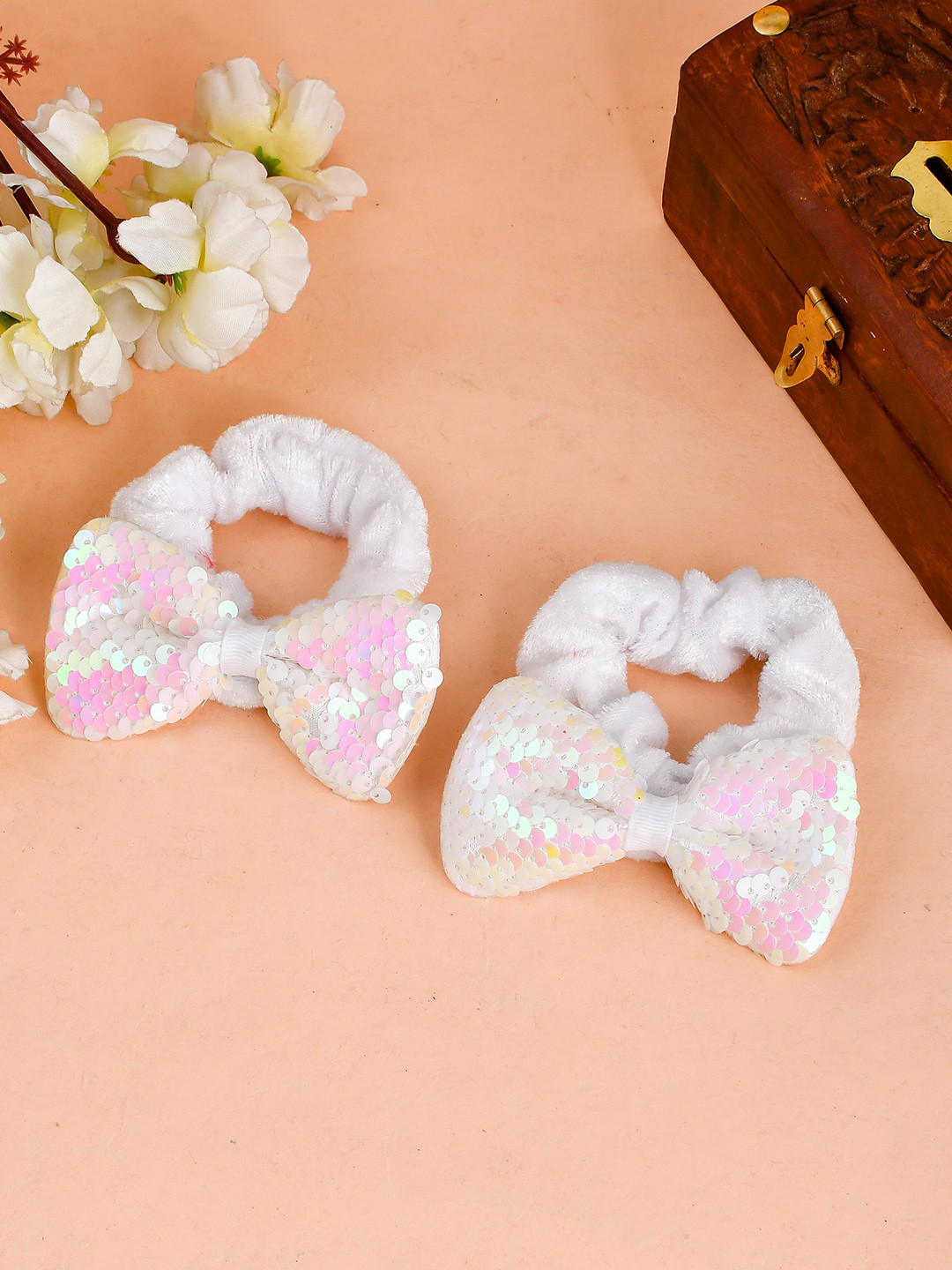 Silvermerc Designs Girls White & Pink Set of 2 Embellished Ponytail Holders 
Silvermerc Designs Girls White & Pink Set of 2 Embellished Ponytail Holders