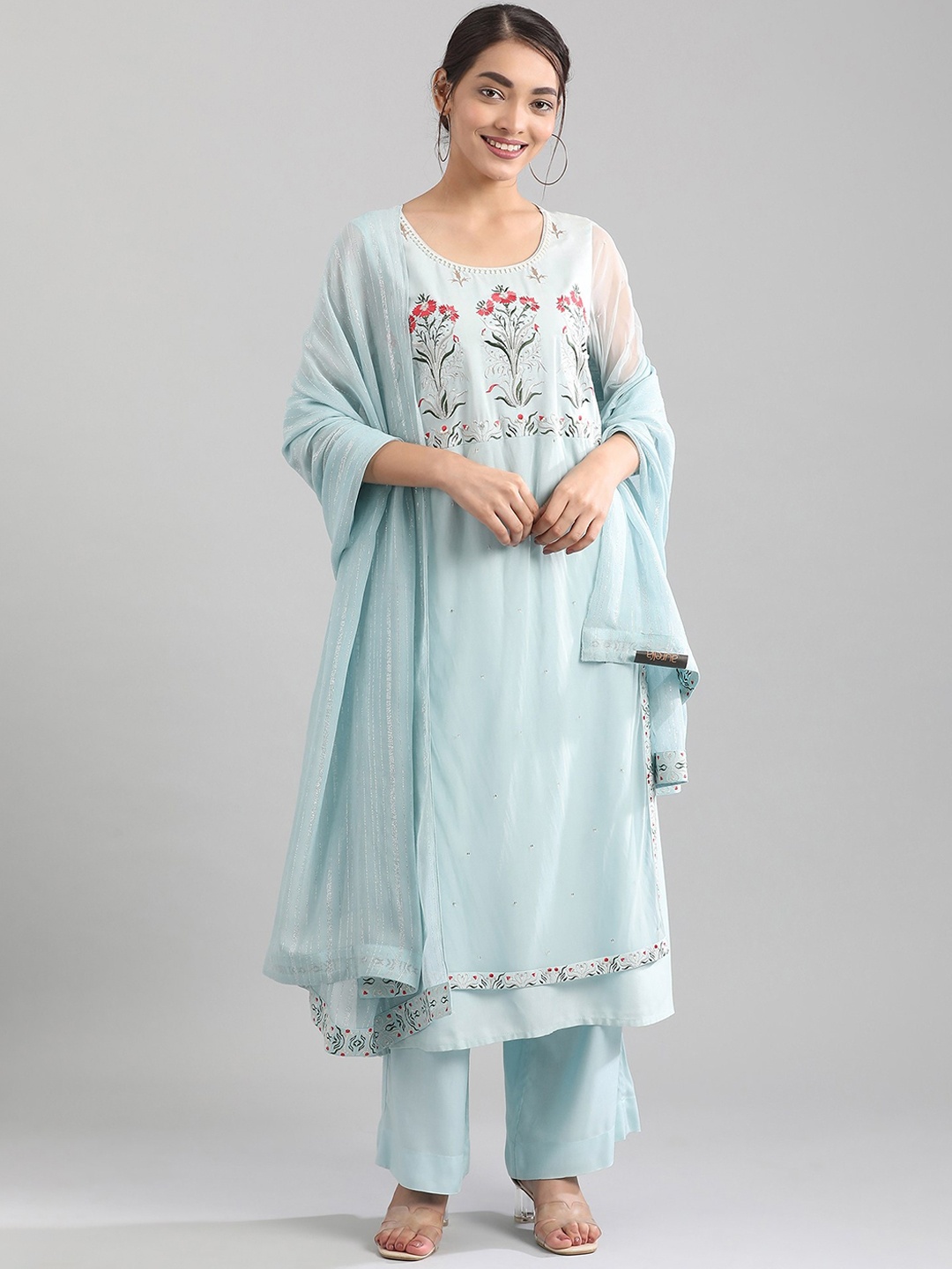 AURELIA Women Turquoise Blue Ethnic Motifs Embroidered Kurta with Palazzos & Dupatta
AURELIA Women Turquoise Blue Ethnic Motifs Embroidered Kurta with Palazzos & Dupatta