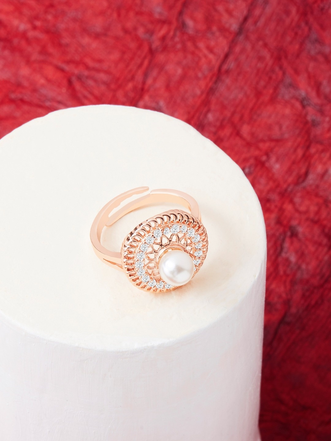 Zaveri Pearls Rose Gold-Plated White CZ & Pearl Studded Adjustable Contemporary Finger Ring
Zaveri Pearls Rose Gold-Plated White CZ & Pearl Studded Adjustable Contemporary Finger Ring