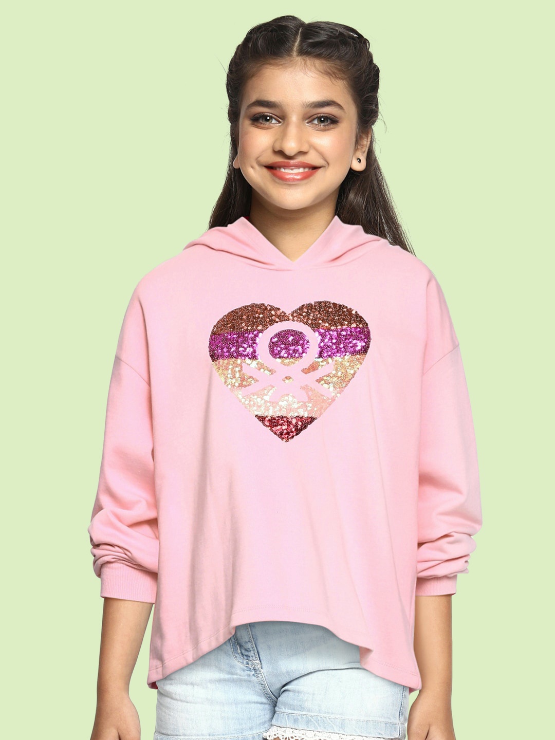 United Colors of Benetton Girls Pink Heart Sequinned Hooded Pure Cotton Boxy Sweatshirt
United Colors of Benetton Girls Pink Heart Sequinned Hooded Pure Cotton Boxy Sweatshirt