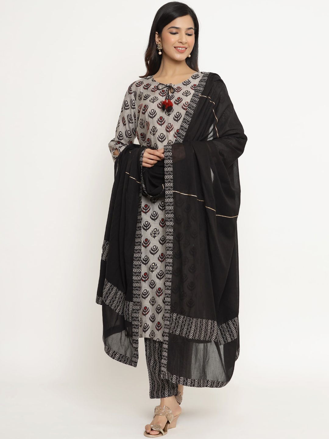 DIVYANK Women Black & Grey Ethnic Motifs Printed Chanderi Silk Kurta Set With Dupatta
DIVYANK Women Black & Grey Ethnic Motifs Printed Chanderi Silk Kurta Set With Dupatta