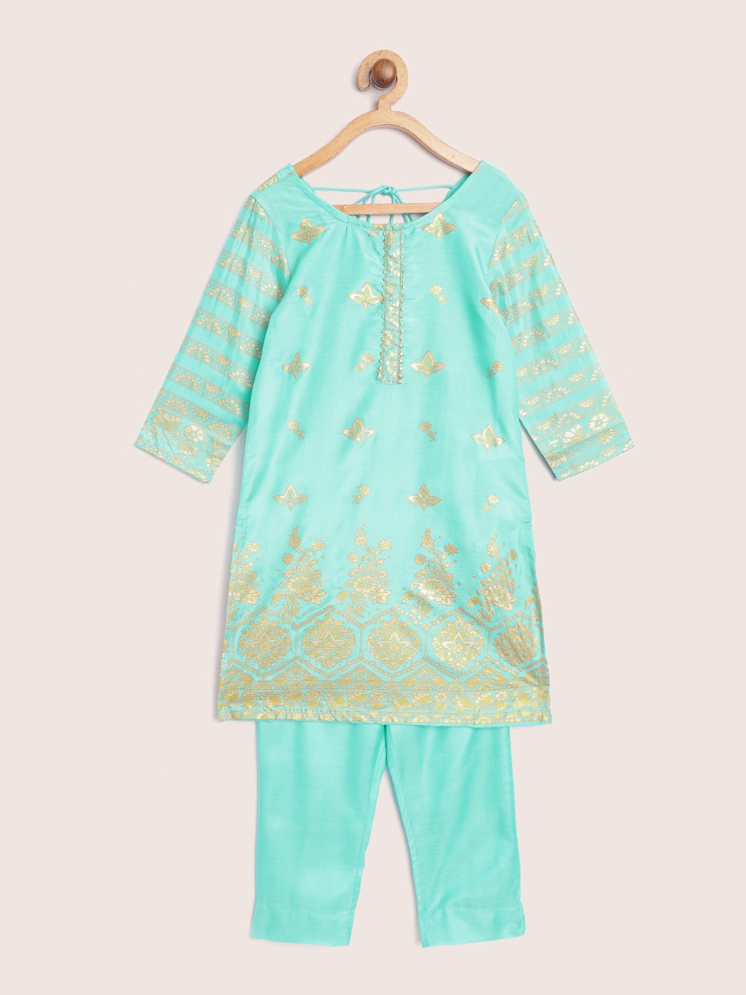Sangria Girls Blue & Gold Ethnic Motifs Printed Gotta Patti Straight Kurta with Palazzos
Sangria Girls Blue & Gold Ethnic Motifs Printed Gotta Patti Straight Kurta with Palazzos