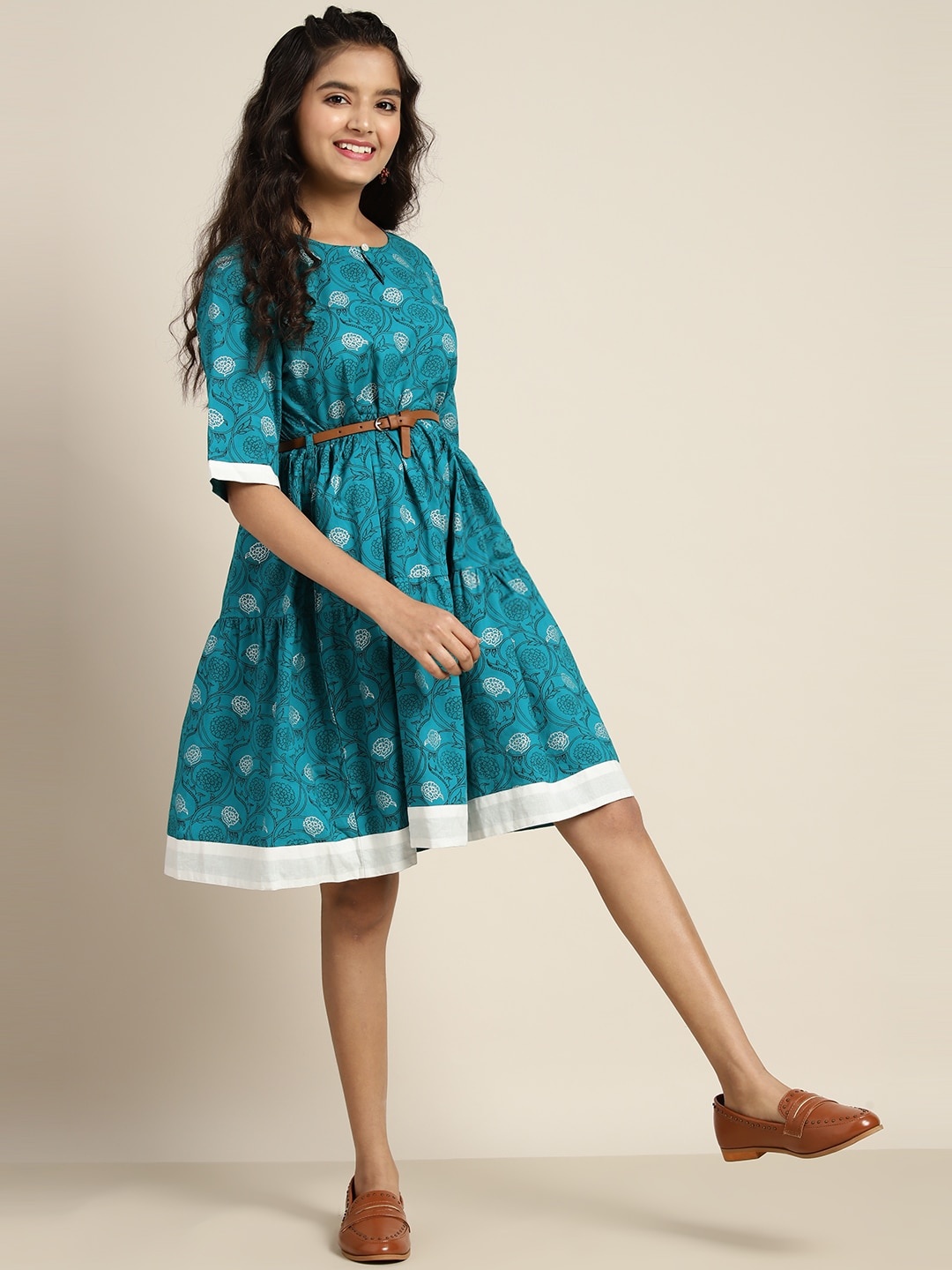 Sangria Girls Pure Cotton Ethnic Motifs Print Tiered Fit & Flare Dress With Belt, Green
Sangria Girls Pure Cotton Ethnic Motifs Print Tiered Fit & Flare Dress With Belt, Green