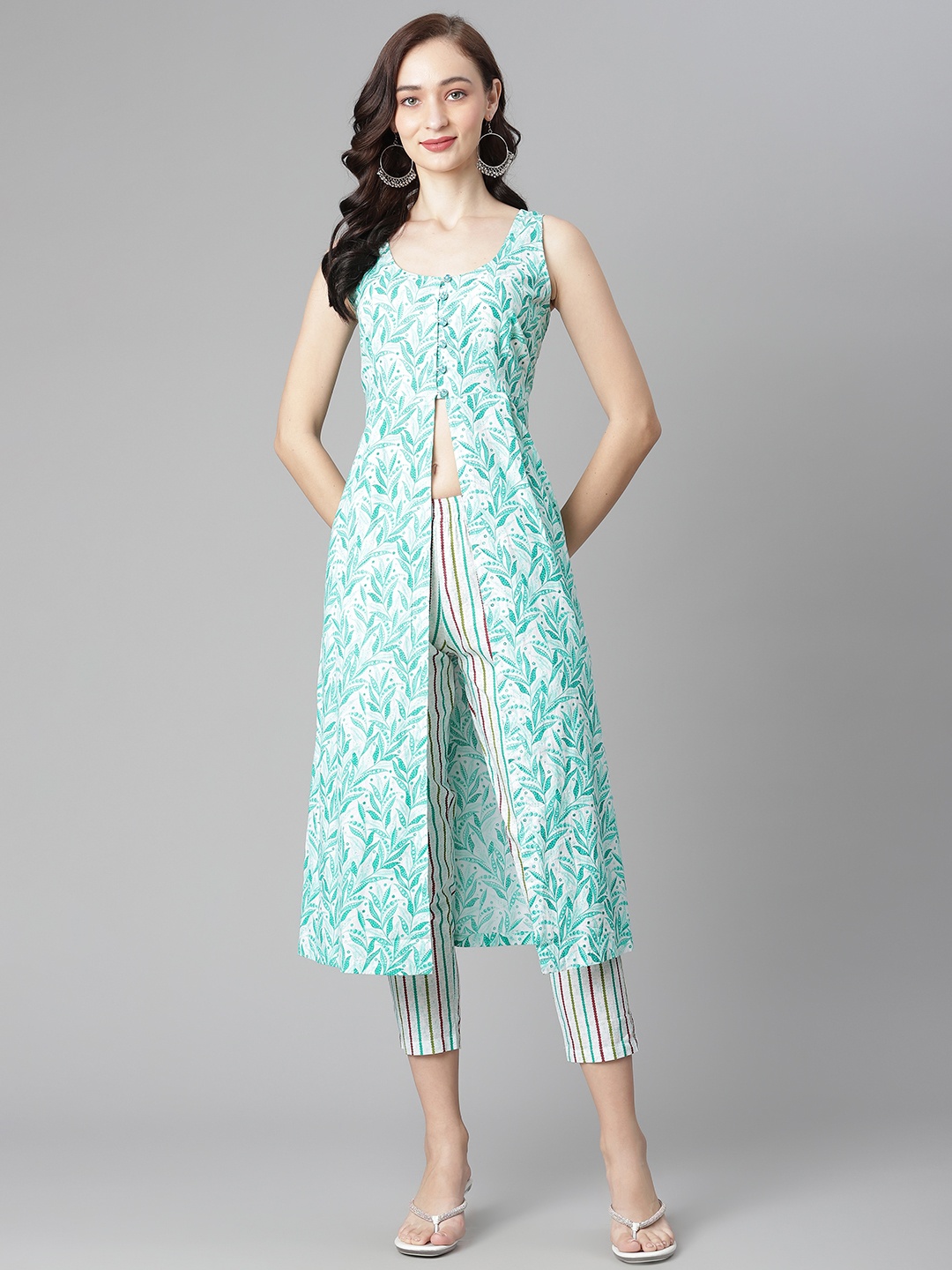 Poshak Hub Women Sea Green & White Printed High Slit Pure Cotton Kurta with Trousers
Poshak Hub Women Sea Green & White Printed High Slit Pure Cotton Kurta with Trousers
