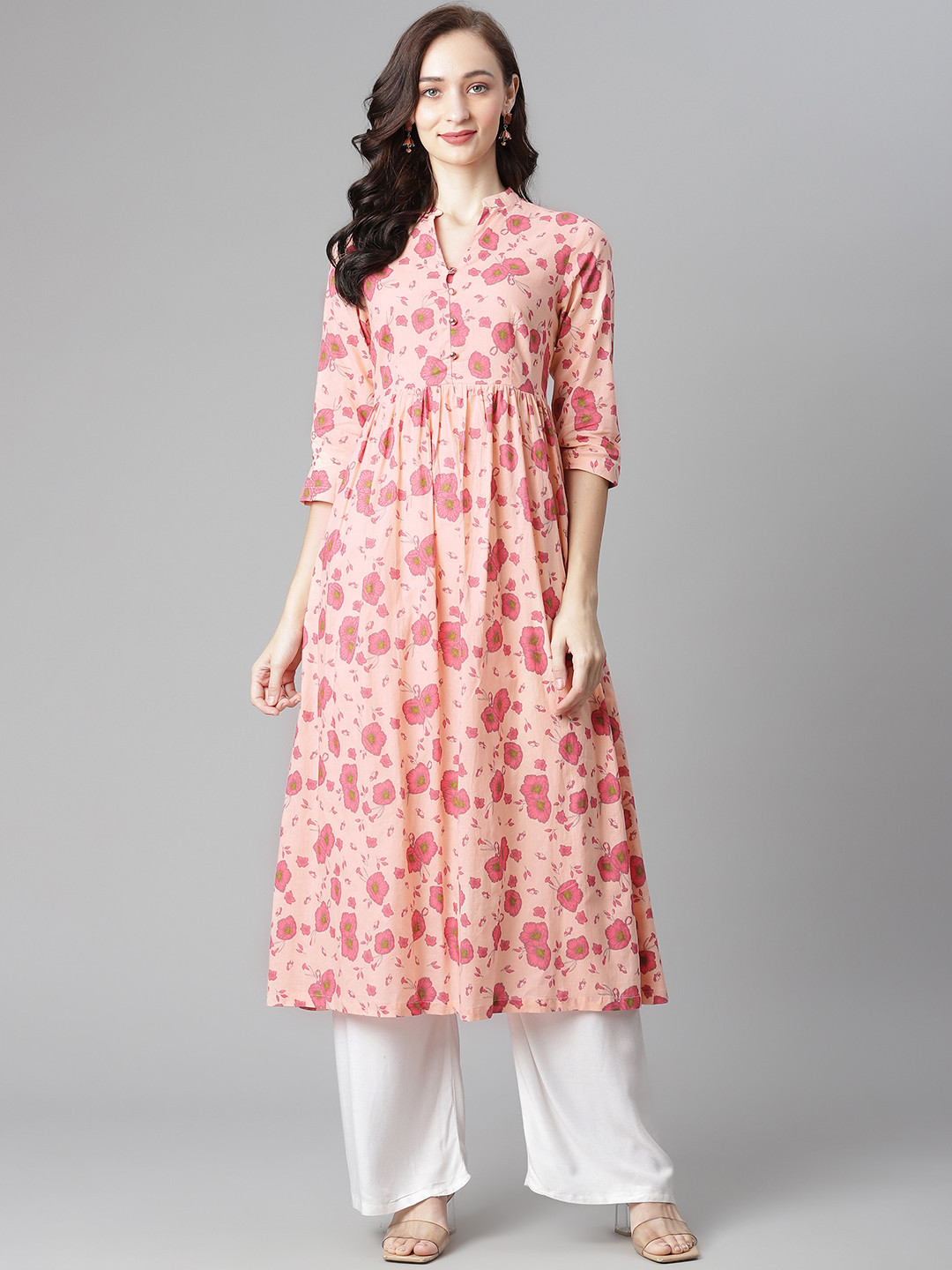 Poshak Hub Women Peach-Coloured & Pink Floral Printed Pastels Pure Cotton Kurta 
Poshak Hub Women Peach-Coloured & Pink Floral Printed Pastels Pure Cotton Kurta