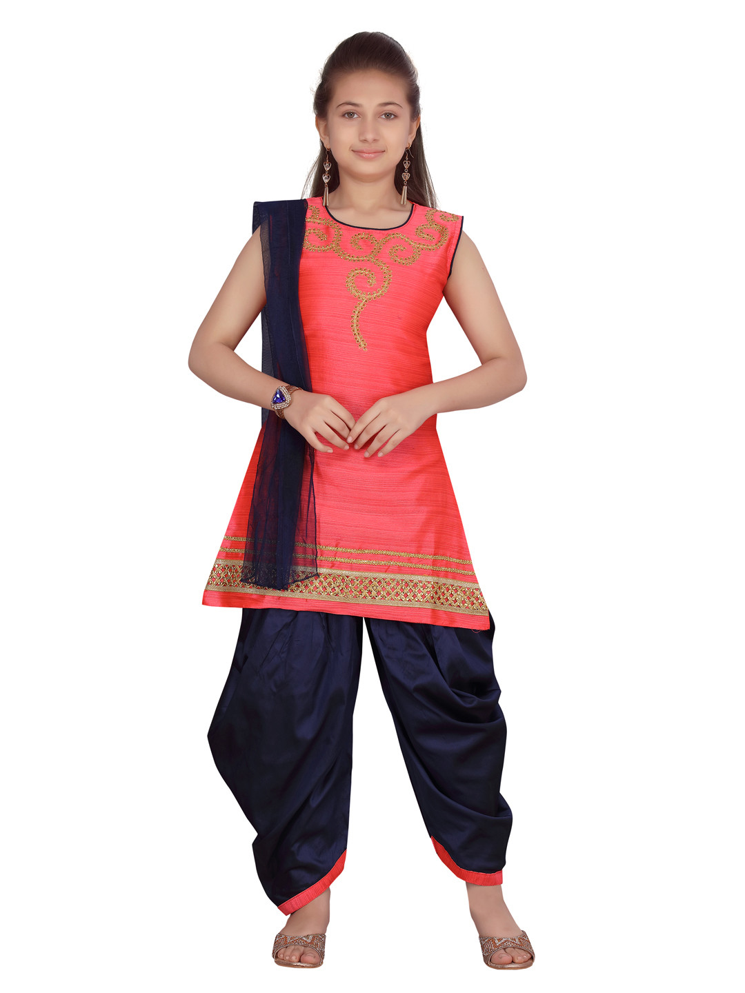 Aarika Girls Coral Pink Ethnic Embroidered & Sequin Straight Kurti with Patiala & Dupatta
Aarika Girls Coral Pink Ethnic Embroidered & Sequin Straight Kurti with Patiala & Dupatta