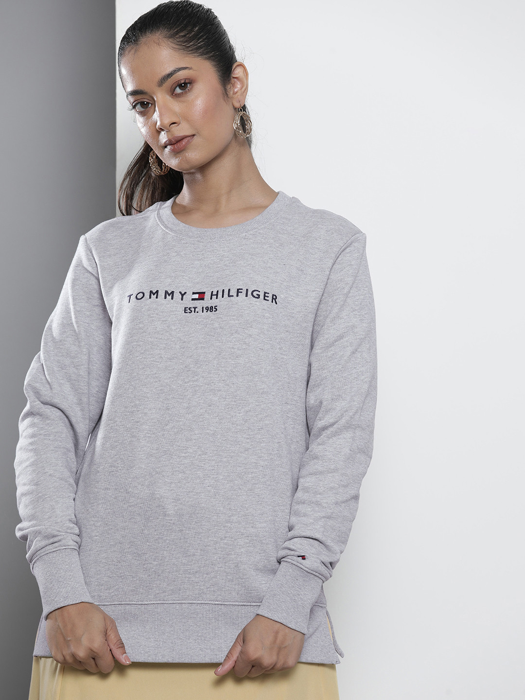 Tommy Hilfiger Women Grey Logo Embroidered Pure Cotton Pullover Sweatshirt
Tommy Hilfiger Women Grey Logo Embroidered Pure Cotton Pullover Sweatshirt