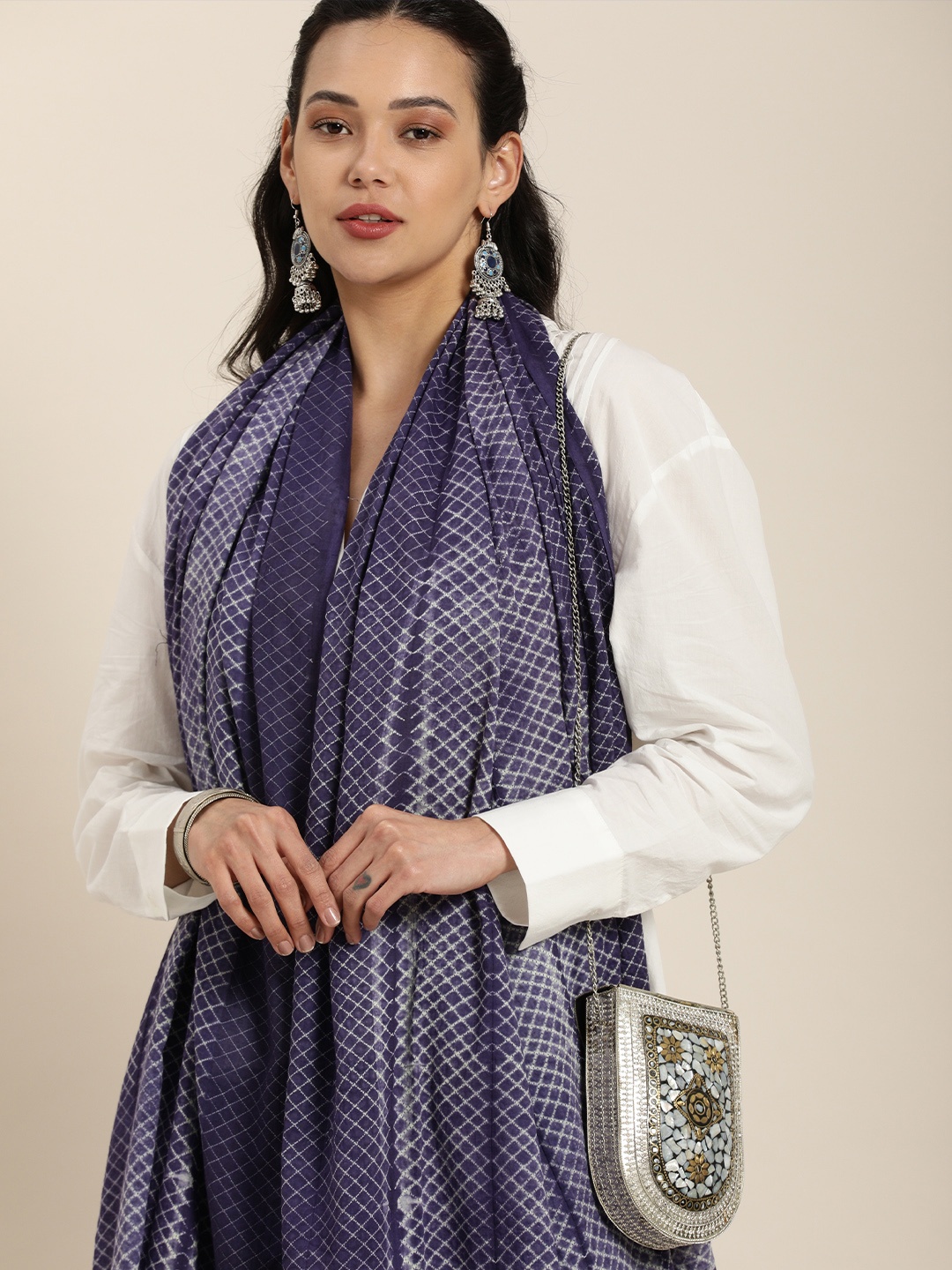 Taavi Women Violet & White Shibori Hand Tie and Dye Dupatta