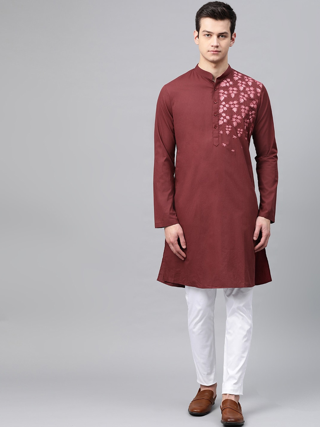 See Designs Men Burgundy & Pink Floral Yoke Design Cotton Straight Kurta with Pyjama
See Designs Men Burgundy & Pink Floral Yoke Design Cotton Straight Kurta with Pyjama