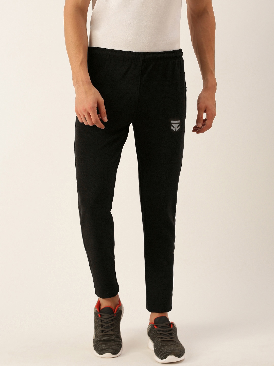 Sports52 wear Men Black Slim Fit Brand Logo Printed Rapid Dry Regular Track Pants
Sports52 wear Men Black Slim Fit Brand Logo Printed Rapid Dry Regular Track Pants