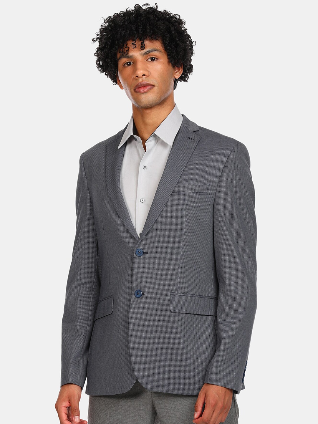 Arrow Men Black & Grey Self-Design Zero Calorie Slim-Fit Single-Breasted Formal Blazer
Arrow Men Black & Grey Self-Design Zero Calorie Slim-Fit Single-Breasted Formal Blazer