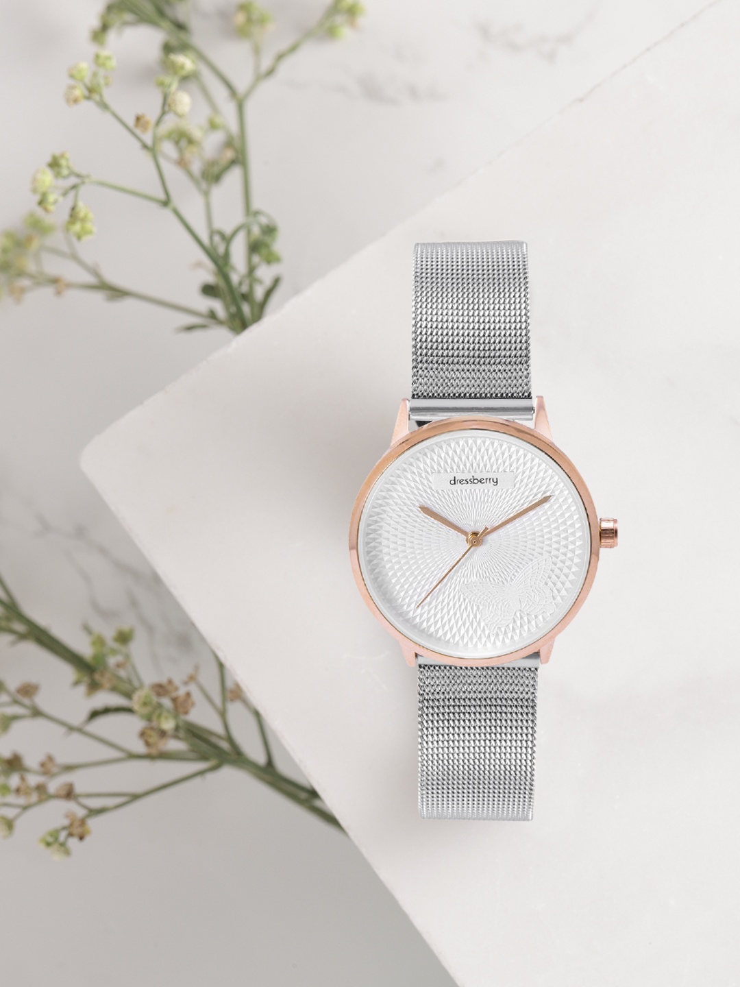 DressBerry Women White Dial & Silver Toned Stainless Steel Analogue Watch MFB-PN-LW5966M
DressBerry Women White Dial & Silver Toned Stainless Steel Analogue Watch MFB-PN-LW5966M