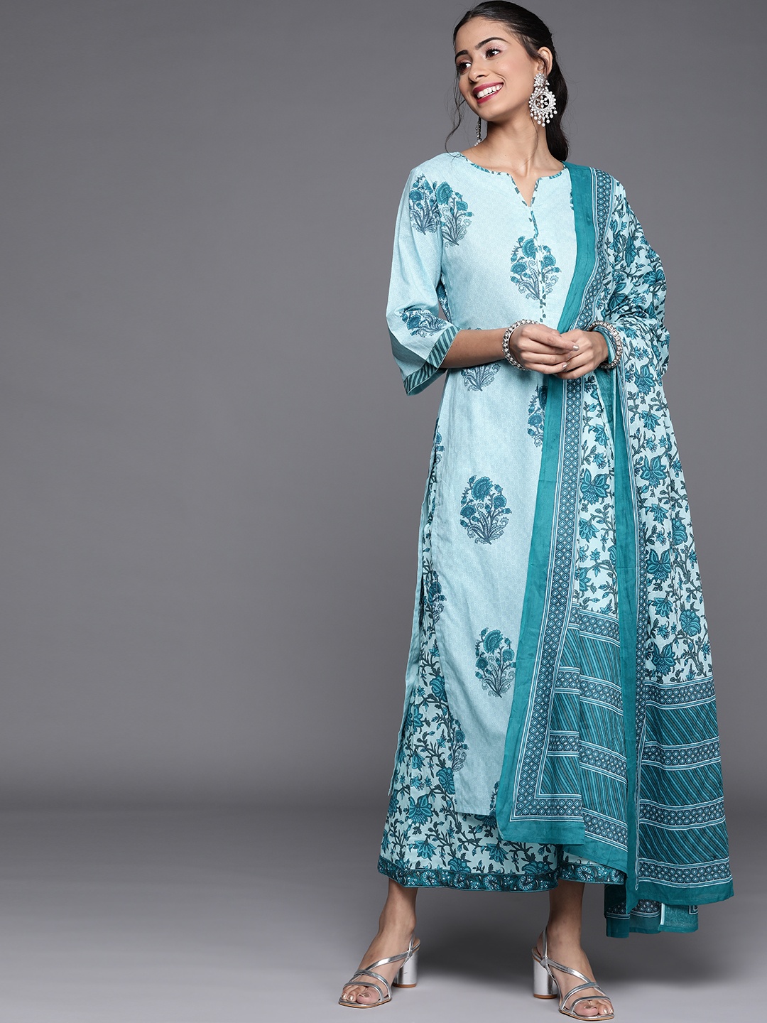 Libas Women Blue Floral Printed Regular Pure Cotton Kurta with Palazzos & With Dupatta
Libas Women Blue Floral Printed Regular Pure Cotton Kurta with Palazzos & With Dupatta
