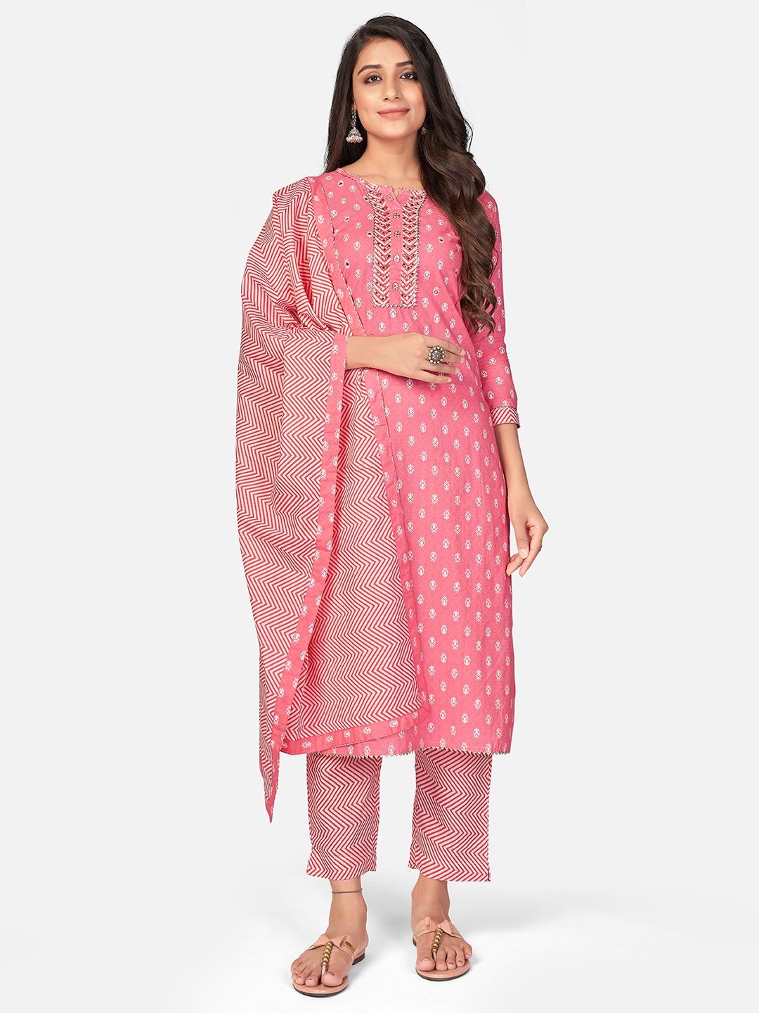 Vbuyz Women Pink Ethnic Motifs Embroidered Regular Gotta Patti Pure Cotton Kurta with Trousers & With
Vbuyz Women Pink Ethnic Motifs Embroidered Regular Gotta Patti Pure Cotton Kurta with Trousers & With