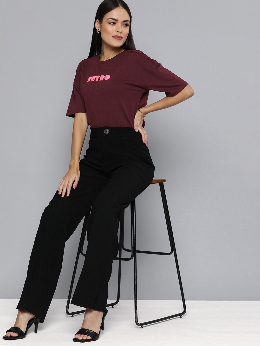 Chemistry Women Burgundy Typography Printed Drop-Shoulder Sleeves Pure Cotton T-shirt
Chemistry Women Burgundy Typography Printed Drop-Shoulder Sleeves Pure Cotton T-shirt
