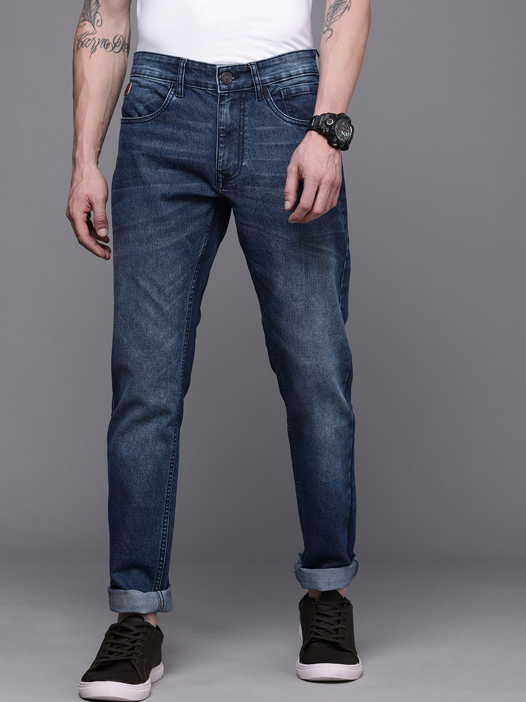WROGN Men Blue Slim Fit Light Fade Stretchable Jeans
