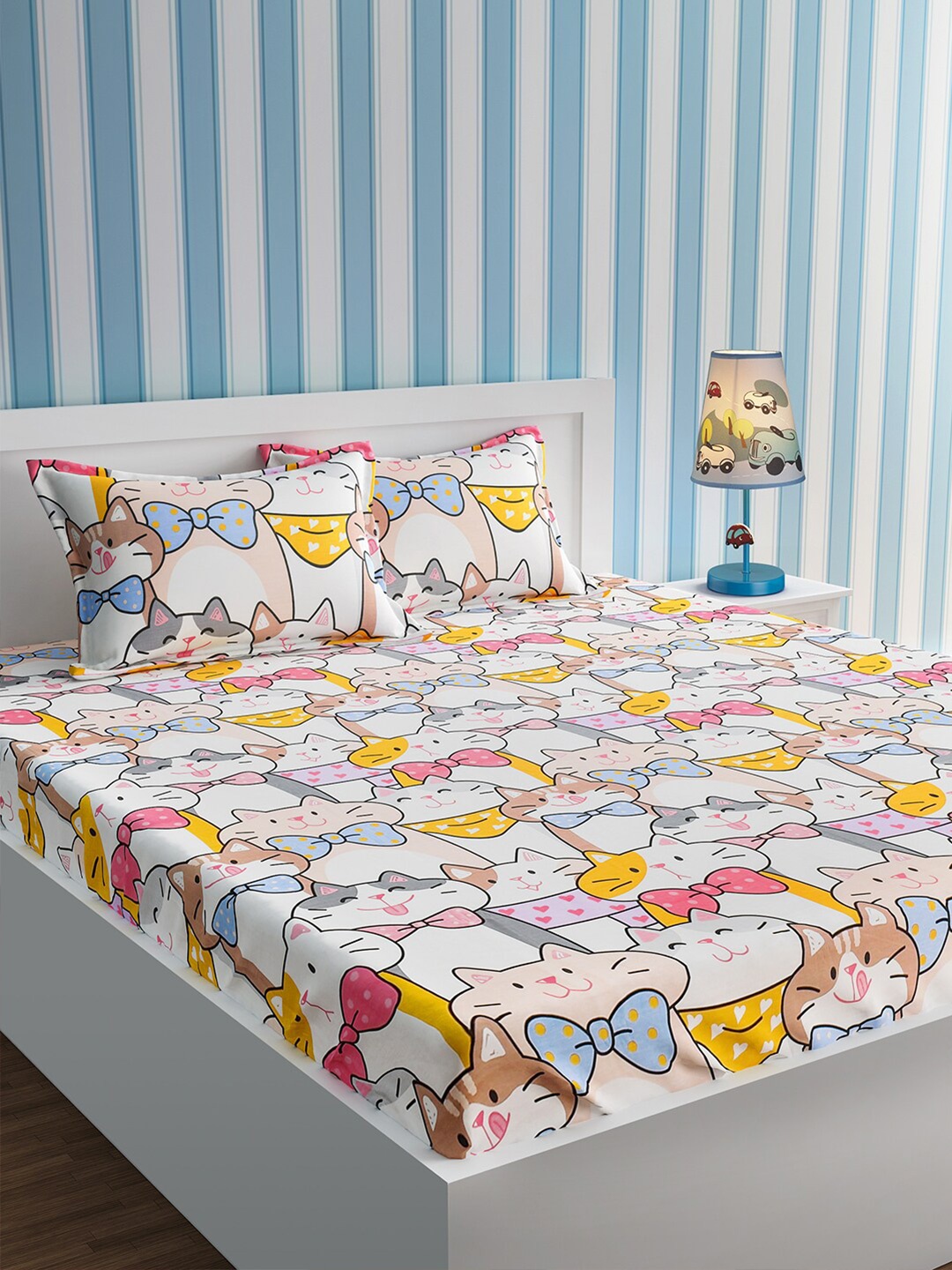 URBAN DREAM Multicoloured Graphic 210 TC Cotton Queen Bedsheet with 2 Pillow Covers, Multi
URBAN DREAM Multicoloured Graphic 210 TC Cotton Queen Bedsheet with 2 Pillow Covers, Multi