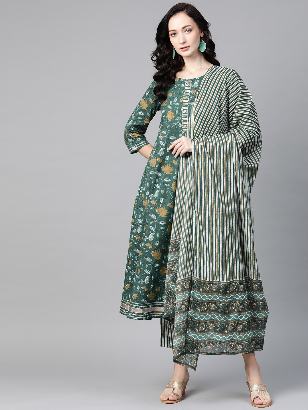 PIROH Women Green & Mustard Yellow Pure Cotton Floral Print Kurta with Trousers & Dupatta
PIROH Women Green & Mustard Yellow Pure Cotton Floral Print Kurta with Trousers & Dupatta