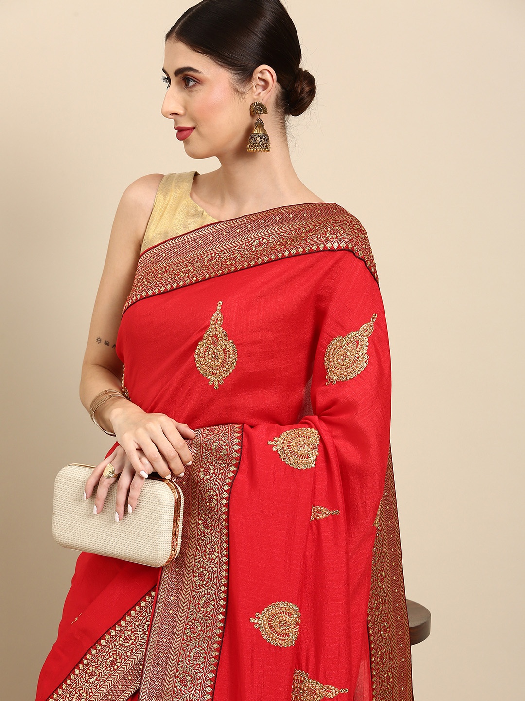 Anouk Coral Red & Golden Ethnic Motifs Beads & Stones Art Silk Ready to Wear Tussar Saree
Anouk Coral Red & Golden Ethnic Motifs Beads & Stones Art Silk Ready to Wear Tussar Saree