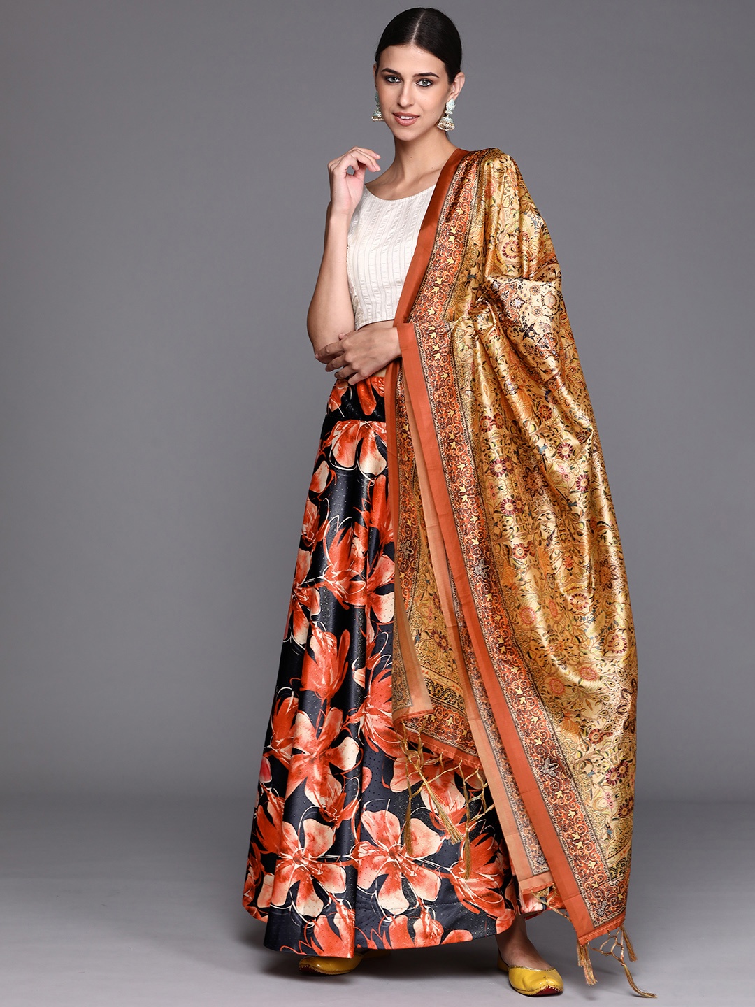 Mitera Red & White Printed Khari Print Semi-Stitched Lehenga & Unstitched Blouse With Dupatta
Mitera Red & White Printed Khari Print Semi-Stitched Lehenga & Unstitched Blouse With Dupatta