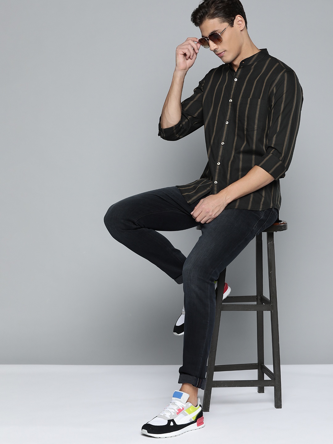 Harvard Men Black & Olive Brown Cotton Horizontal Stripes Opaque Striped Casual Shirt
Harvard Men Black & Olive Brown Cotton Horizontal Stripes Opaque Striped Casual Shirt