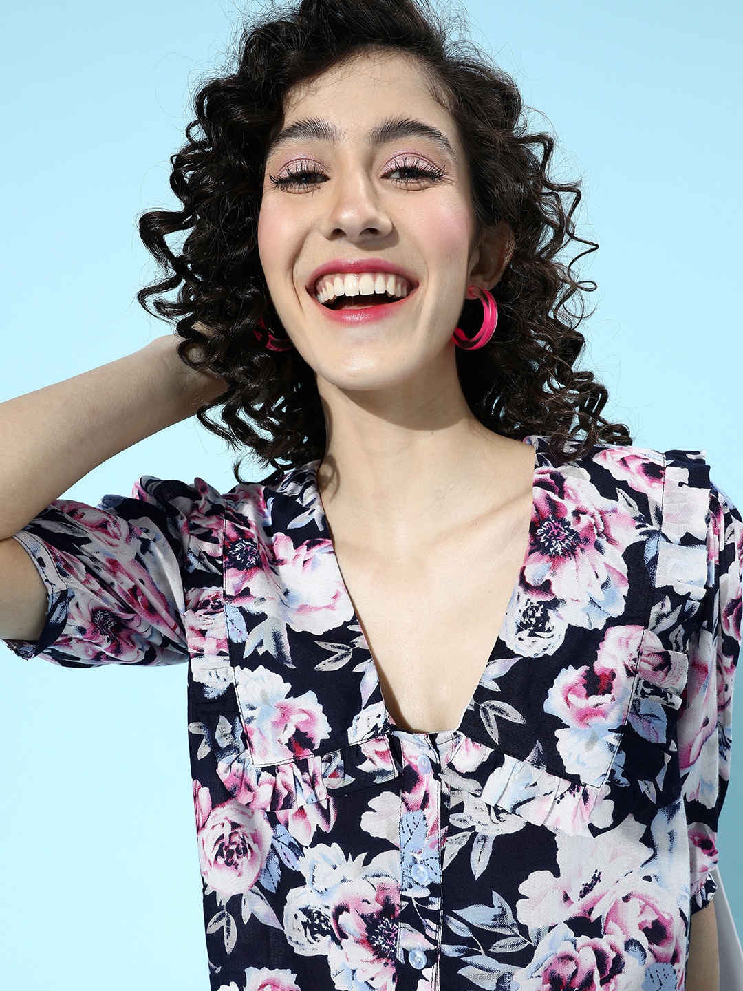 SCORPIUS Women Multicoloured Floral Opaque Printed Over the Board Collar Casual Shirt, Multi
SCORPIUS Women Multicoloured Floral Opaque Printed Over the Board Collar Casual Shirt, Multi