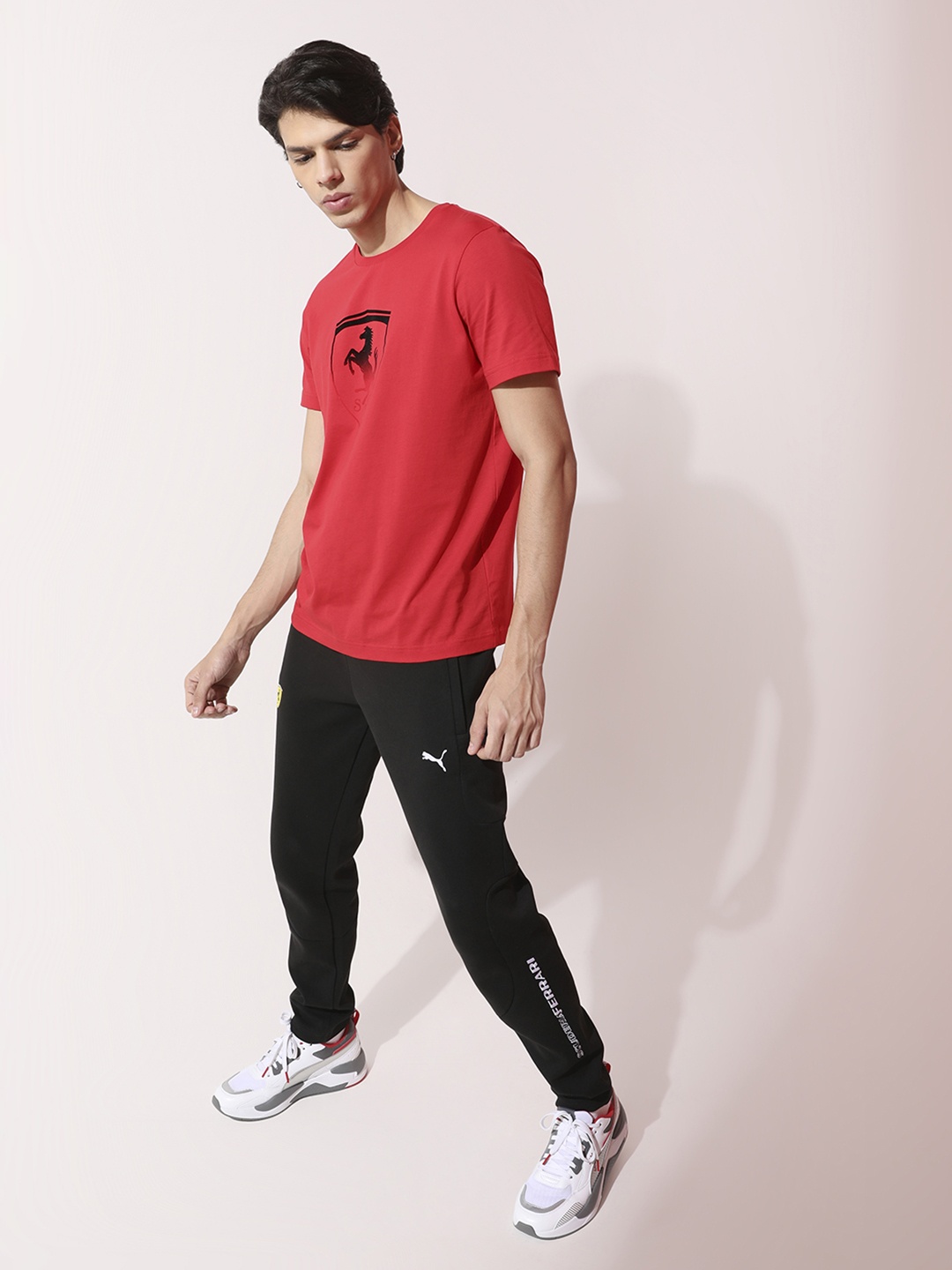 PUMA Motorsport Men Red Ferrari Race Big Shield Brand Logo Printed Pure Cotton Motorsports T-shirt
PUMA Motorsport Men Red Ferrari Race Big Shield Brand Logo Printed Pure Cotton Motorsports T-shirt