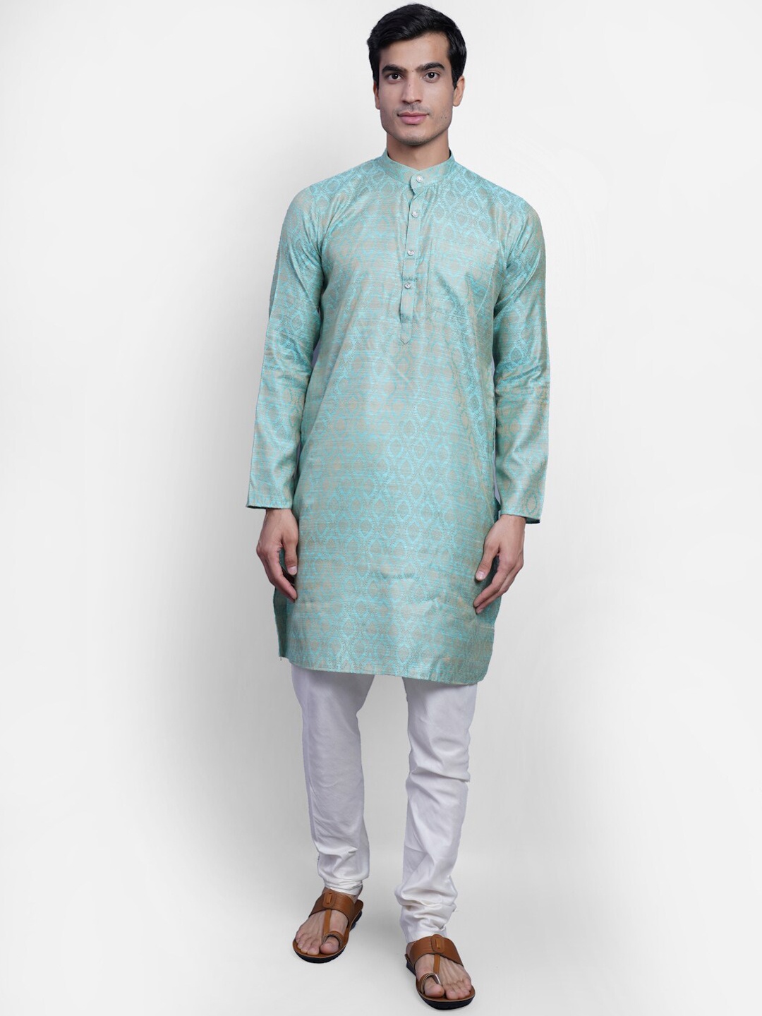 Wintage Men Turquoise Blue & White Ethnic Motifs Printed Silk Blend Kurta With Churidar
Wintage Men Turquoise Blue & White Ethnic Motifs Printed Silk Blend Kurta With Churidar