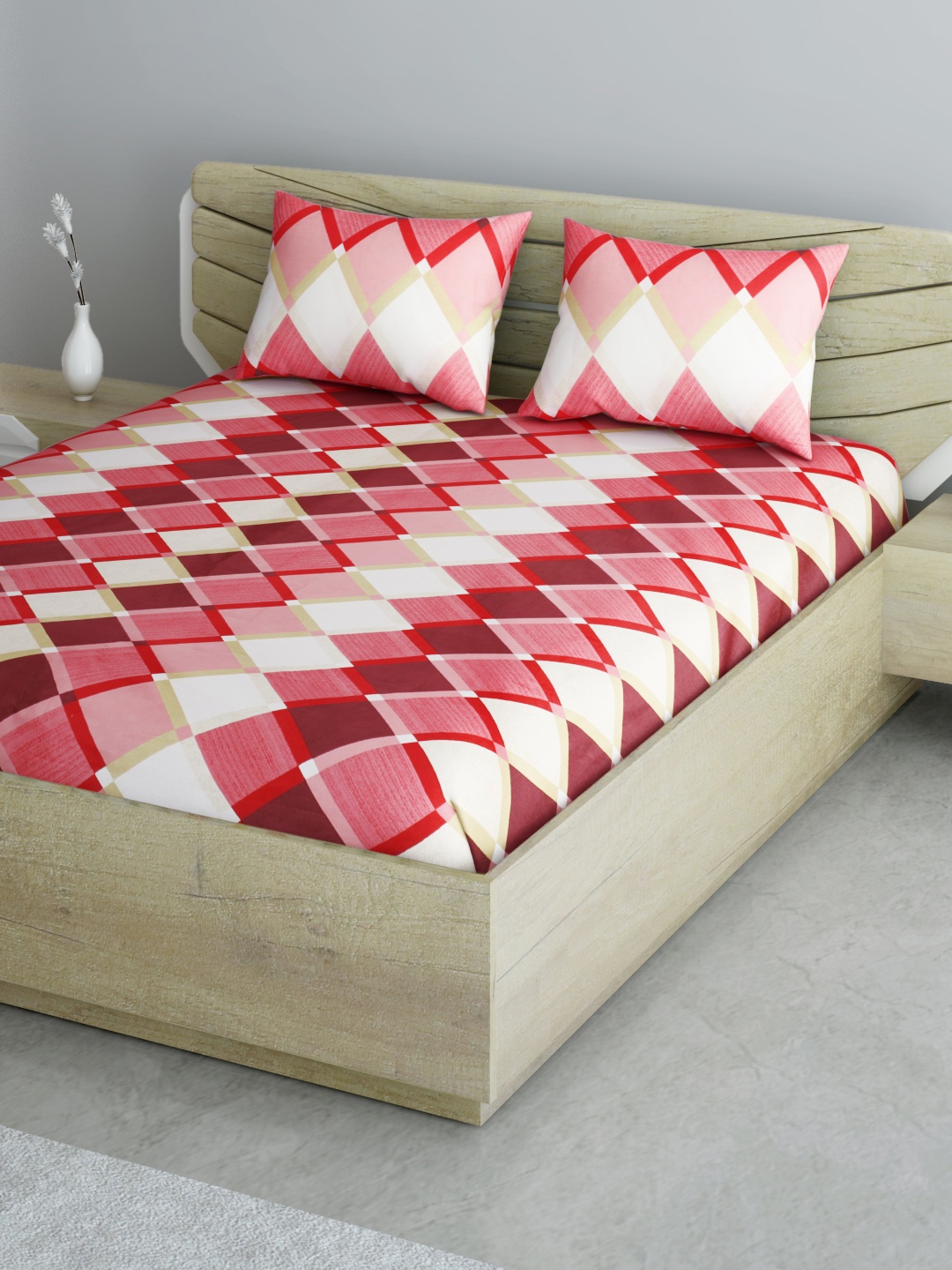 Aura Coral Pink & White Cotton Printed 144 TC Queen Bedsheet with 2 Pillow Covers