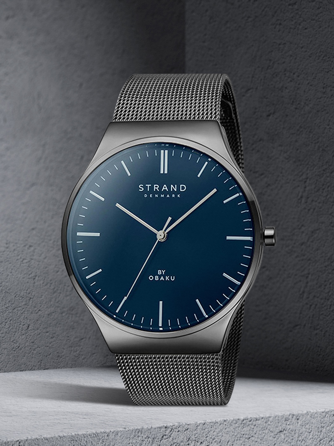STRAND BY OBAKU Men Blue Brass Dial & Grey Stainless Steel Bracelet Style Straps Analogue Watch S717GXJLMJ
STRAND BY OBAKU Men Blue Brass Dial & Grey Stainless Steel Bracelet Style Straps Analogue Watch S717GXJLMJ
