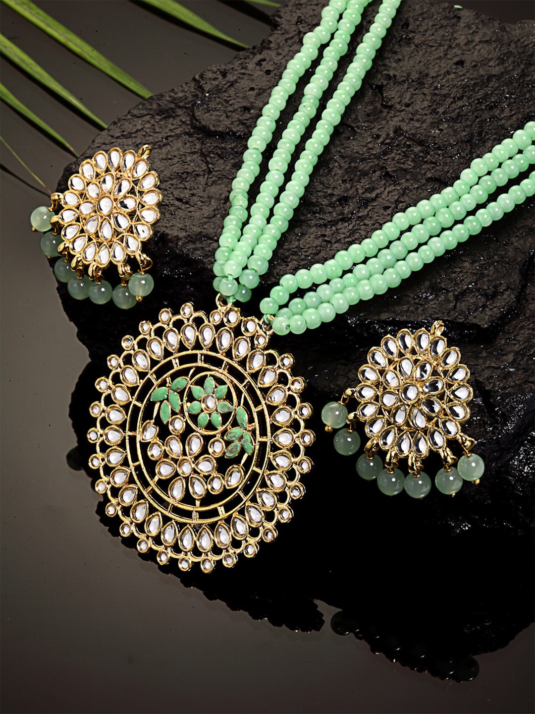 KARATCART Gold-Plated Lime Green Kundan-Studded & Beaded Handcrafted Antique Jewellery Set
KARATCART Gold-Plated Lime Green Kundan-Studded & Beaded Handcrafted Antique Jewellery Set