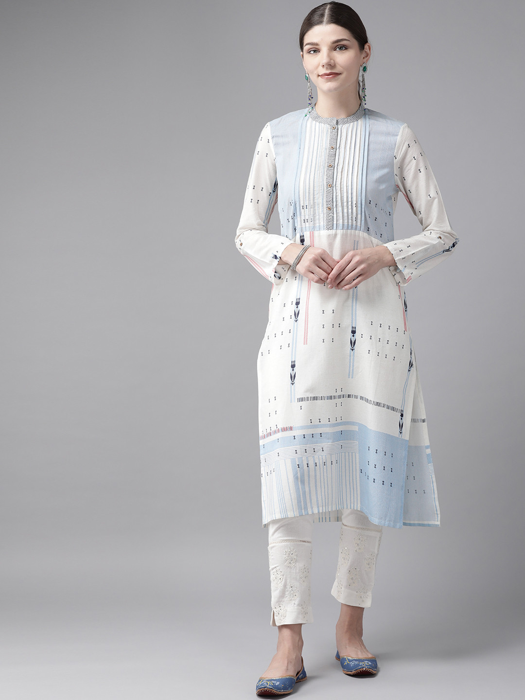 W Women White & Blue Ethnic Motifs Printed Regular Pure Cotton Kurta with Trousers 
W Women White & Blue Ethnic Motifs Printed Regular Pure Cotton Kurta with Trousers
