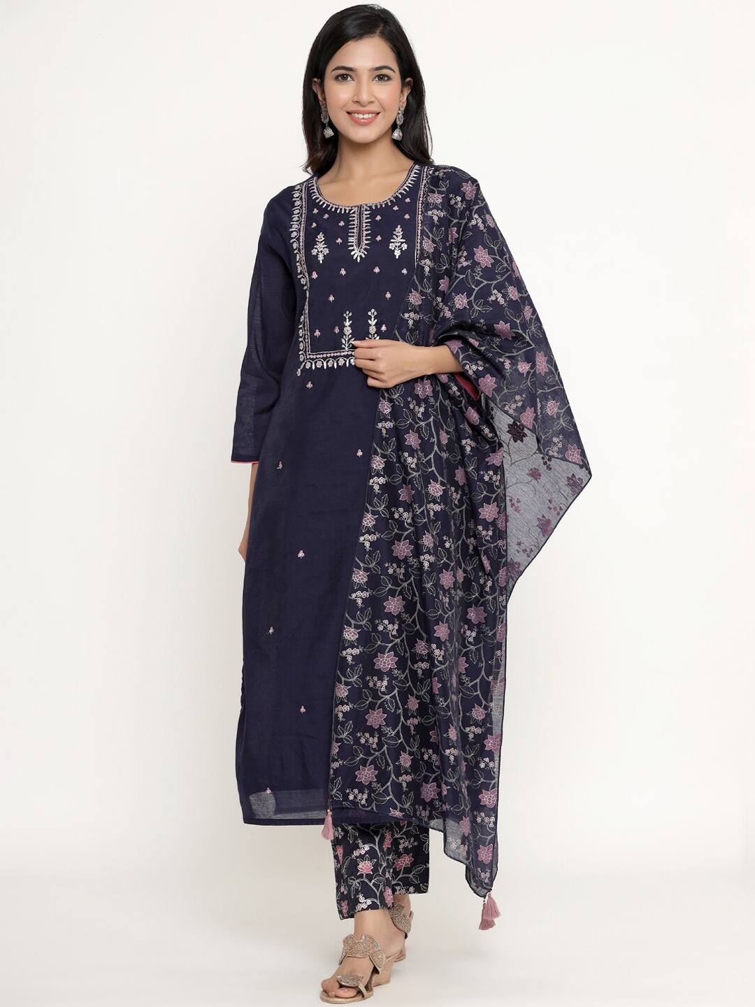 DIVYANK Women Navy Blue Floral Embroidered Regular Kurta with Trousers & With Dupatta
DIVYANK Women Navy Blue Floral Embroidered Regular Kurta with Trousers & With Dupatta
