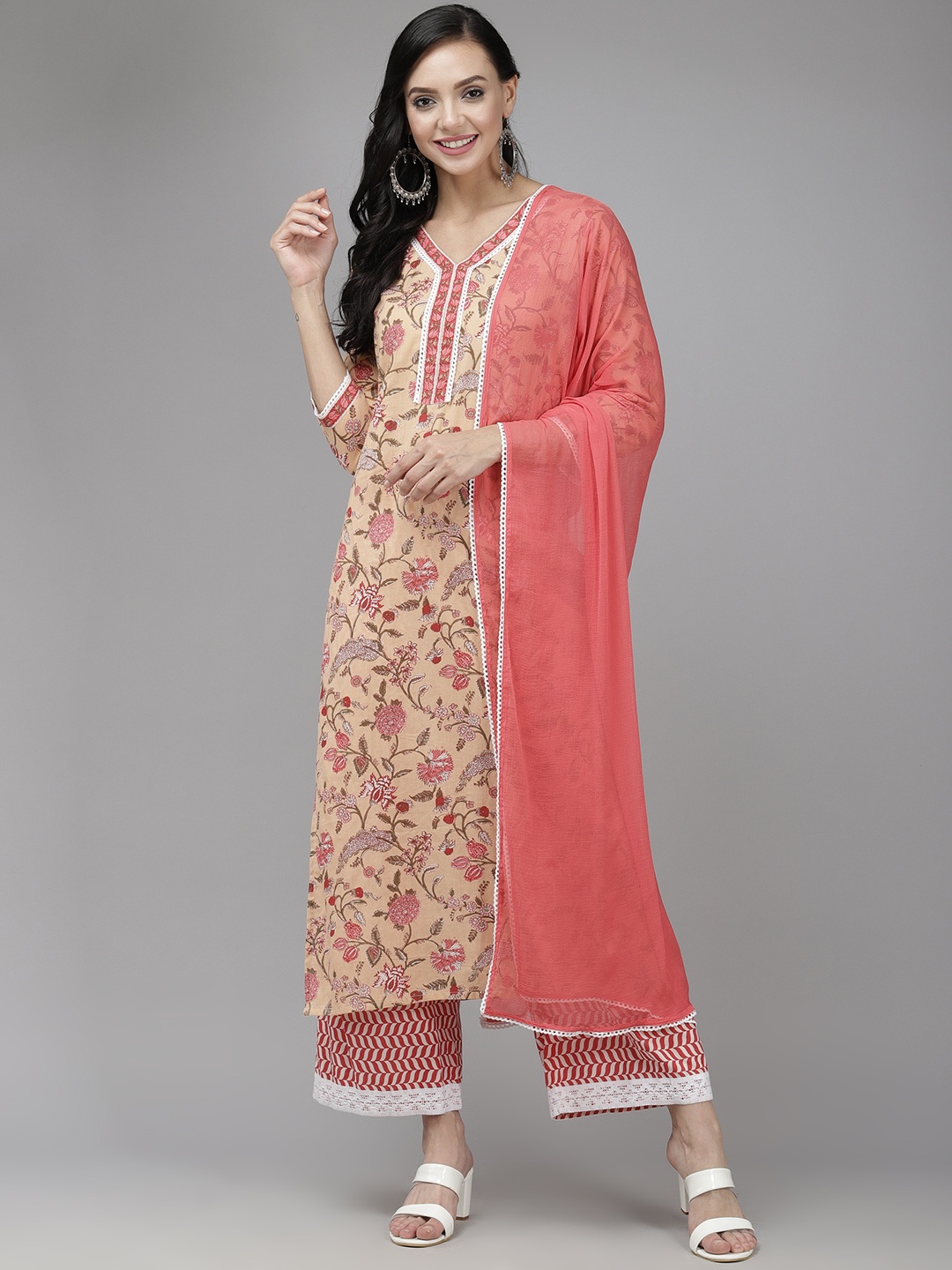 Indo Era Women Beige & Peach-Coloured Floral Print Cotton Kurta with Palazzos & Dupatta
Indo Era Women Beige & Peach-Coloured Floral Print Cotton Kurta with Palazzos & Dupatta
