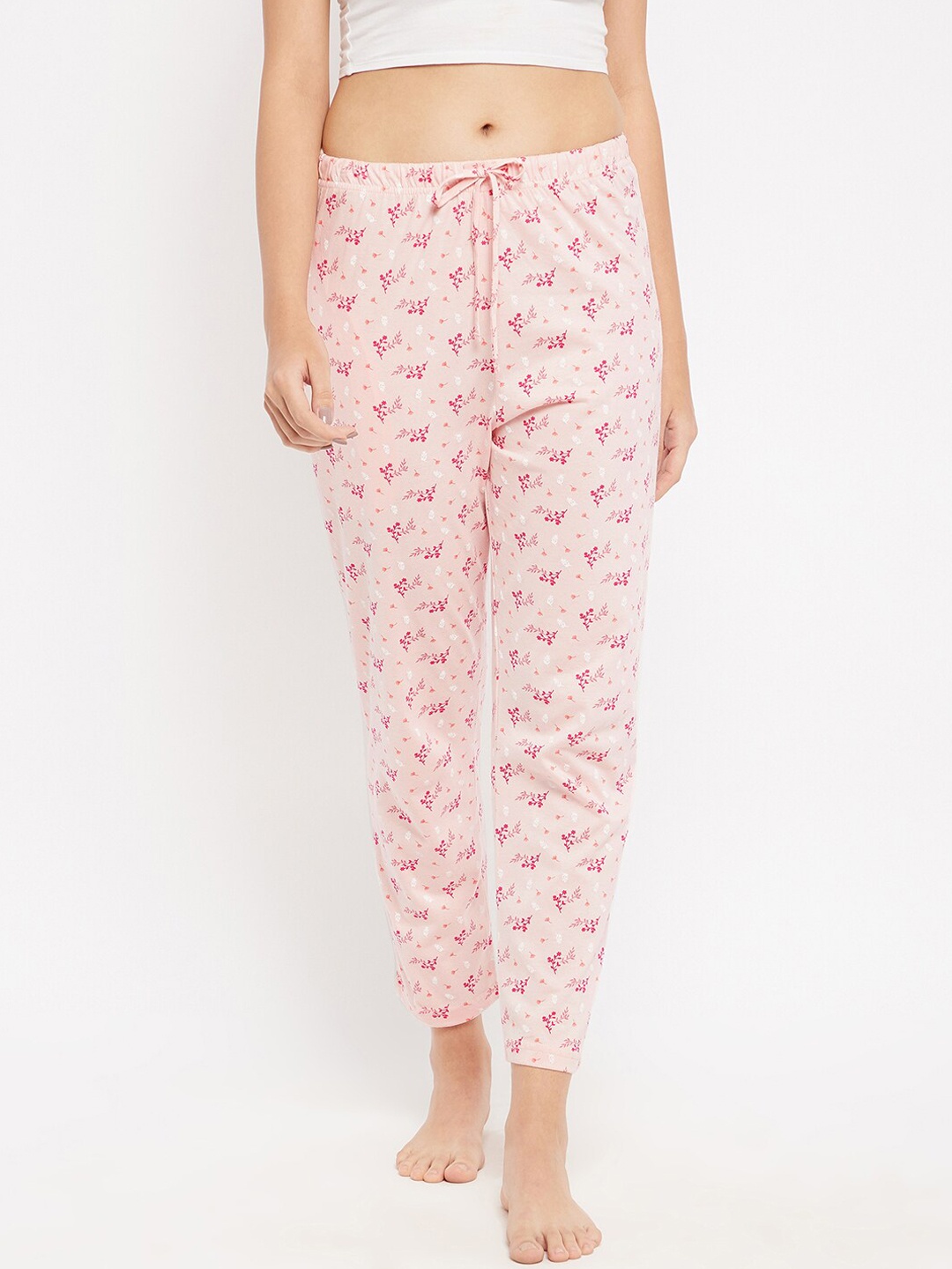 C9 AIRWEAR Women Peach-Coloured & White Printed Pure Cotton Regular Fit Lounge Pants
C9 AIRWEAR Women Peach-Coloured & White Printed Pure Cotton Regular Fit Lounge Pants
