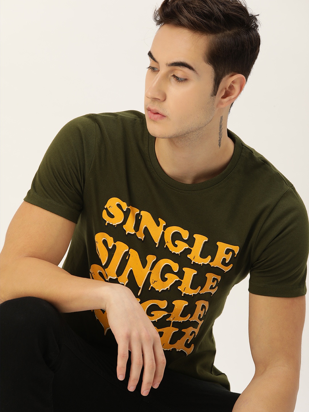 SINGLE Men Olive Green & Mustard Yellow Brand Logo Printed Slim Fit Pure Cotton T-shirt
SINGLE Men Olive Green & Mustard Yellow Brand Logo Printed Slim Fit Pure Cotton T-shirt