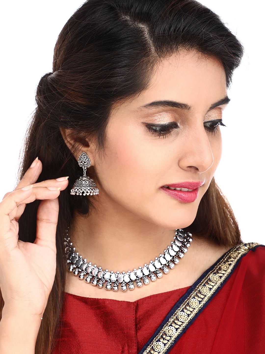 Yellow Chimes Women Silver-Plated Handcrafted Classic Kohlapuri Style Choker Necklace Set
Yellow Chimes Women Silver-Plated Handcrafted Classic Kohlapuri Style Choker Necklace Set