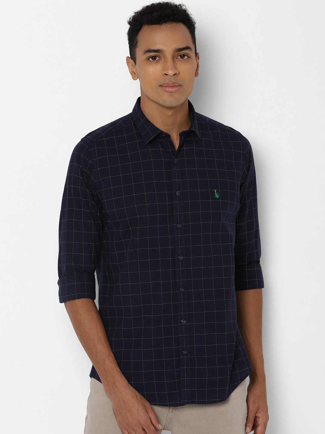 SIMON CARTER LONDON Men Navy Blue Slim Fit Grid Tattersall Checks Opaque Checked Casual Shirt
SIMON CARTER LONDON Men Navy Blue Slim Fit Grid Tattersall Checks Opaque Checked Casual Shirt