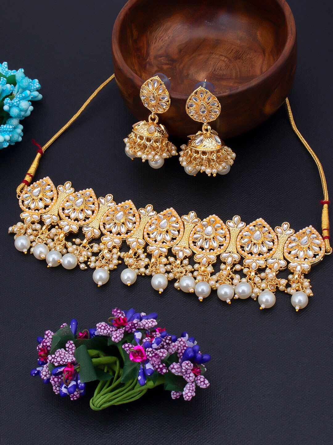 Sukkhi Gold-Plated White & Cream-Toned Kundan-Studded & Pearl Beaded Jewellery Set, Silver
Sukkhi Gold-Plated White & Cream-Toned Kundan-Studded & Pearl Beaded Jewellery Set, Silver
