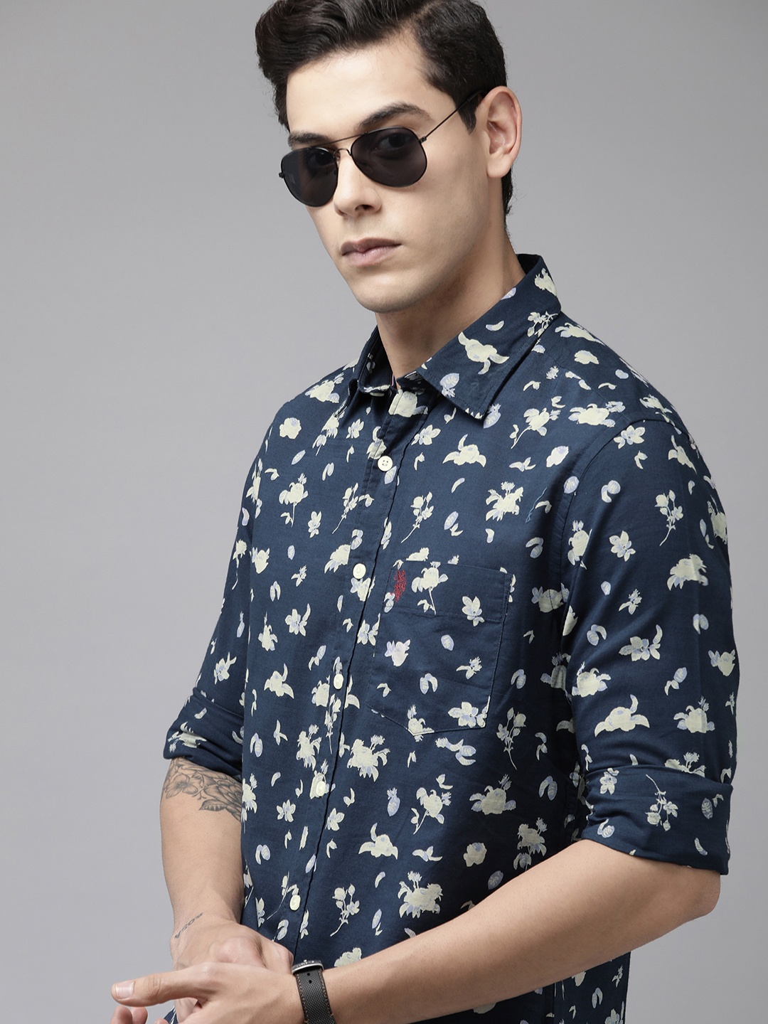 U.S. Polo Assn. Men Navy Blue Tailored Fit Floral Opaque Printed Pure Cotton Casual Shirt
U.S. Polo Assn. Men Navy Blue Tailored Fit Floral Opaque Printed Pure Cotton Casual Shirt