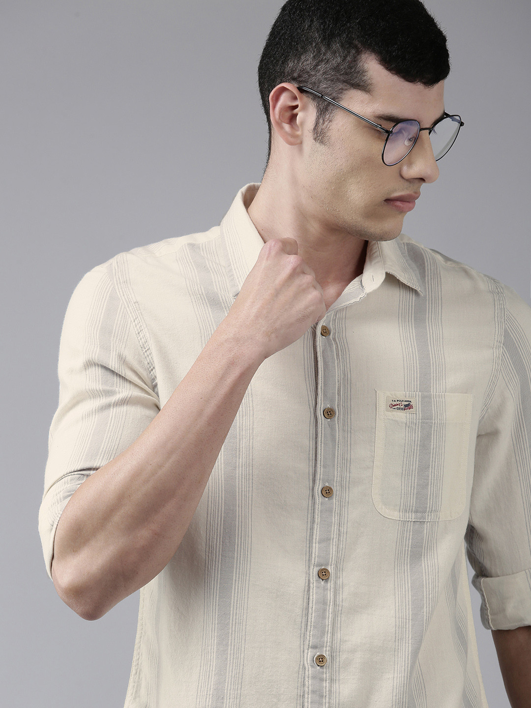 U.S. Polo Assn. Denim Co. Men Off-White & Blue Striped Pure Cotton Casual Shirt
U.S. Polo Assn. Denim Co. Men Off-White & Blue Striped Pure Cotton Casual Shirt