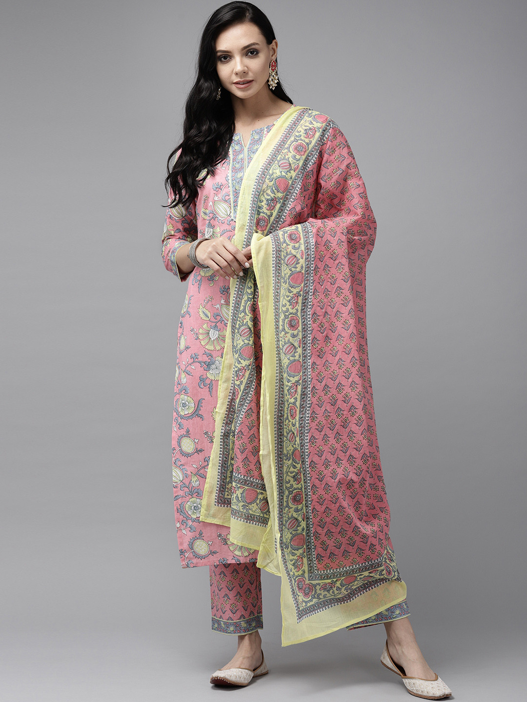 Yufta Women Pink Floral Printed Regular Pure Cotton Kurta with Palazzos & With Dupatta
Yufta Women Pink Floral Printed Regular Pure Cotton Kurta with Palazzos & With Dupatta