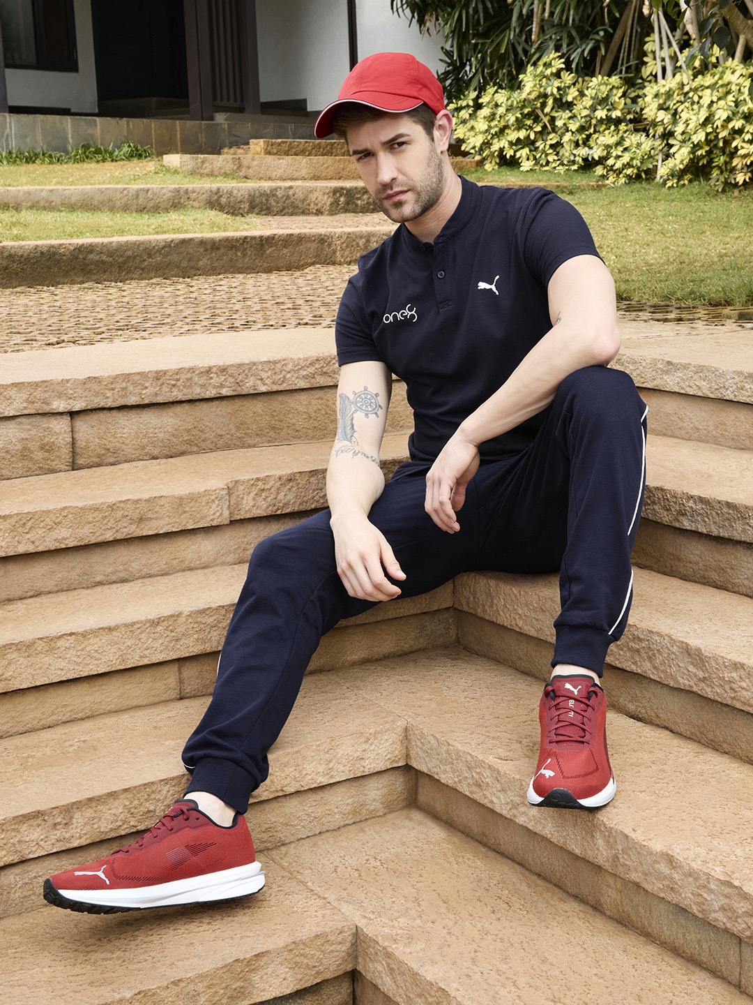 one8 x PUMA Men Navy-Blue Logo Printed Regular Fit VK Regular Joggers With Side Stripes
one8 x PUMA Men Navy-Blue Logo Printed Regular Fit VK Regular Joggers With Side Stripes